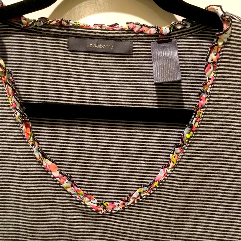 LIZ CLAIBORNE Striped Top 🌸